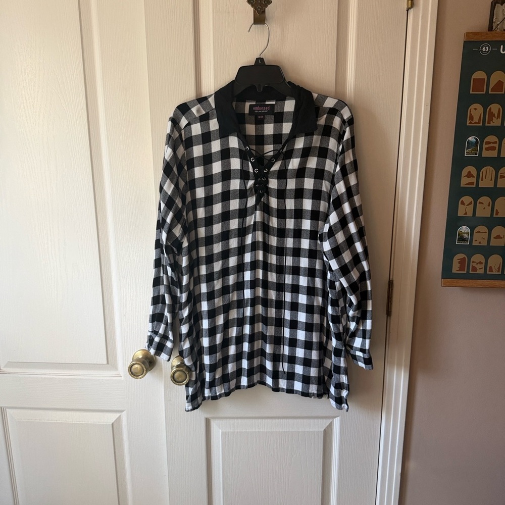 Embossed Black and White Checkered Lace-Up Top
